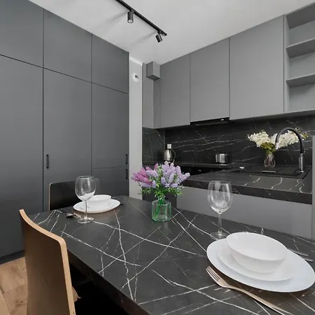 شقة Gwiazdzista By The Sky Tower In By Renters